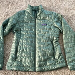 Patagonia nano puff jacket, size small